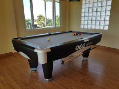 Pool table Mustang - Best playing pool table for the price by far +acc