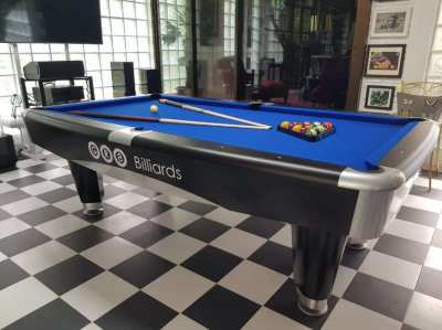 Pool table Mustang - Best playing pool table for the price by far +acc