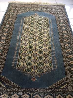 Pakistan carpet, wool, hand knotted, 0,77m x 1,37m 