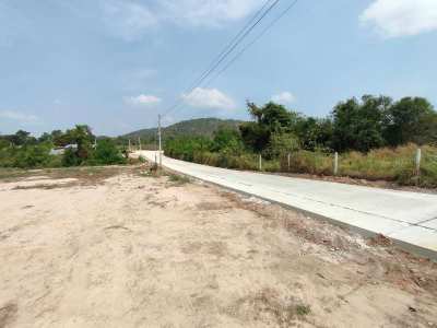 200 TW Home Building Plots Near Black Mountain Golf and Water Park