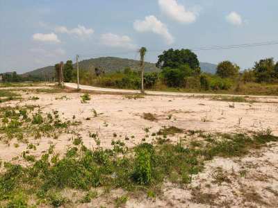 200 TW Home Building Plots Near Black Mountain Golf and Water Park