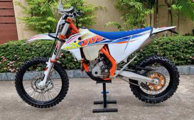 2022 KTM 250-EXC-F Six Days