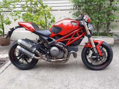 Ducati Monster 1100 EVO