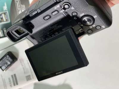 Sony Alpha a6300 Mirrorless Camera Body (ILCE 6300) / 24MP / 4K Video 