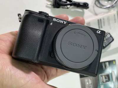 Sony Alpha a6300 Mirrorless Camera Body (ILCE 6300) / 24MP / 4K Video 