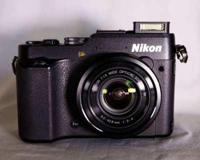 Nikon Coolpix P7800 7.1x optical 28-200mm F/2.0-4 Wide Zoom 