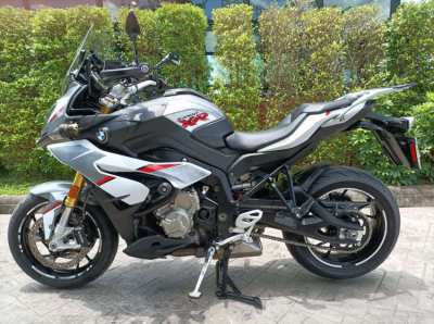 S1000XR WITH DYNAMIC TOURING PACKAGE