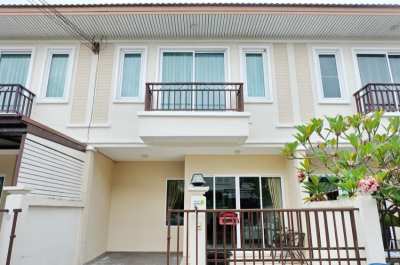 Newly Renovated House For Sale in Sansuk Town 1