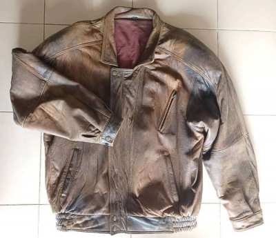 Motorcycle jacket (real leather) size L.