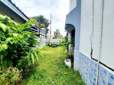 Quick Cash Deal !  2 storey townhouse for sale 