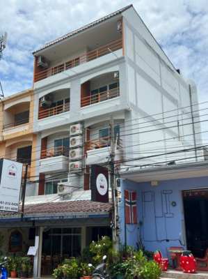 HOT DEAL - GUESTHOUSE FOR SALE In Pratumnak Areas