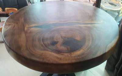 Solid acacia log dining table with black pearl river ponds unique and 