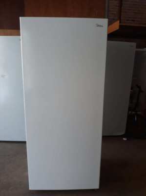 MIDEA UPRIGHT  FREEZER -