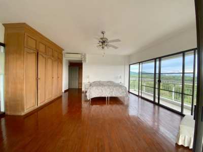 Large 2 Bedroom Condominimum Next by Crystal Bay Golf Club