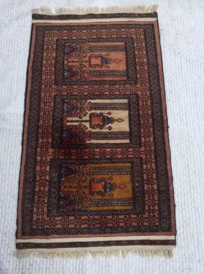 Prayer rug,Oriental carpet, Pakistan, wool, Hand knotted.