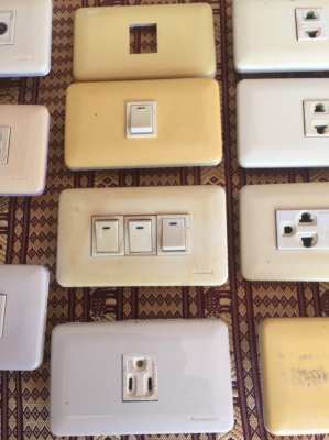 Light switches and sockets for concealed installation 15 piecesREDUCET