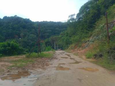 Sea View Land Chalong inc: Unfinished Villa.