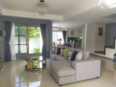 2 Storey House For Sale in Central Park 4