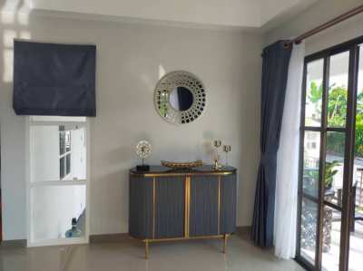 2 Storey House For Sale in Central Park 4. 