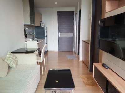 FOR RENT 1 Br RHYTHM SATHORN near BTS Saphan Taksin  18000 bht