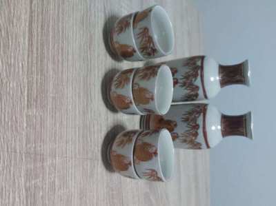 Bargain 2  chinese matching vases and 6 cups all matching