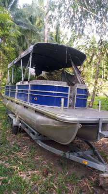 Aluminium pontoon boats for sale