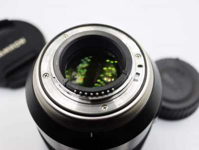 Tamron 85mm f/1.8 Di VC USD Portrait Lens for Nikon with Box