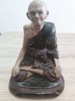 Thai vintage statue of a monk L.P Boon  8