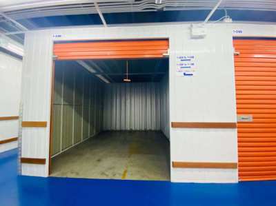 a warehouse space for rent from 1-200 square metres