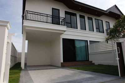 Brand new 3 bed  Town House for sale Close to Hua Hin Town