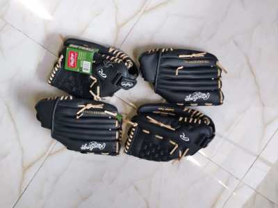 New Rawlings Softball gloves. 3 each. 