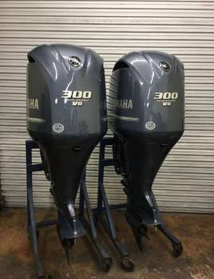 Twin Yamaha 300 HP V6 EFI 4-Stroke 25