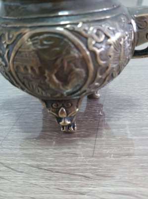 Chinese bronze insence burner with foo dog finial and mark to base