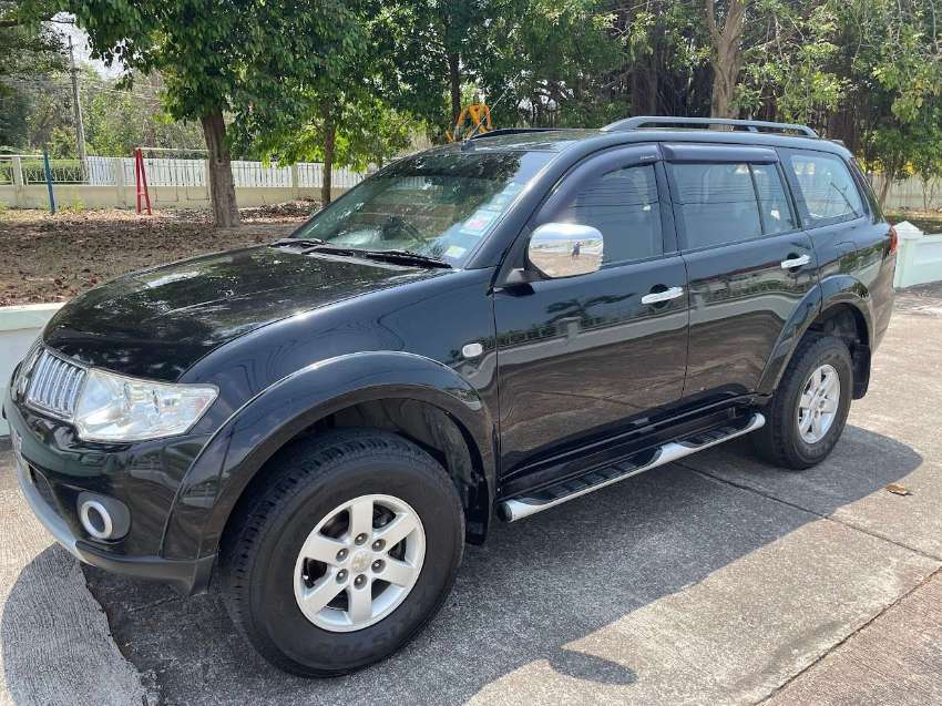 Mitsubishi Pajero Sport Low mileage and excellent condition Cars