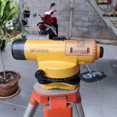 TOPCON AT-G2 AUTO LEVEL + TRIPOD