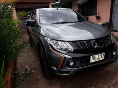 Mitsubishi Triton Athlete 2WD Automatic 2,4l  as good as new 20.000km