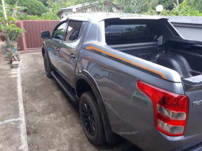 Mitsubishi Triton Athlete 2WD Automatic 2,4l  as good as new 20.000km