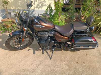 Royal Enfield Meteor Super Nova 350 as good as new