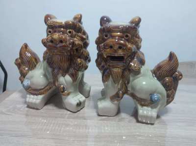 MASSIVE PAIR OF VINTAGE  CHINESE FOO/FU DOGS