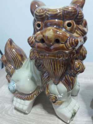 MASSIVE PAIR OF VINTAGE  CHINESE FOO/FU DOGS