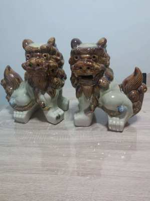 MASSIVE PAIR OF VINTAGE  CHINESE FOO/FU DOGS