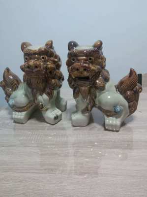 MASSIVE PAIR OF VINTAGE  CHINESE FOO/FU DOGS