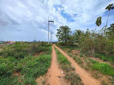 Wow! Lovely 5-0-0 Rai - Incredible Distant Mountain Views - Quiet Area