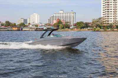 2016 Cruisers Yacht 298 Sport series South Beach Edition