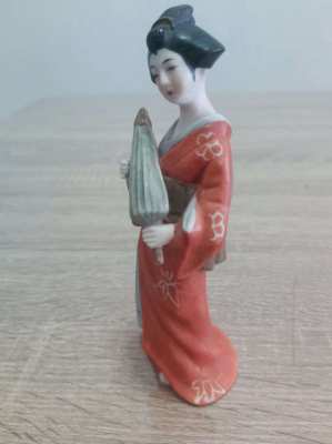 Beautifull Japanese geisha girl 