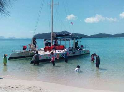 Sailing Catamaran private full daytrip koh Taen & koh Matsom