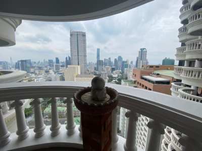 Office for rent at State Tower Silom 120 sq.m with bathroom 