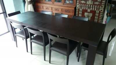 CHRISTMAS SALE!  ITALIAN POLIFORM DINING TABLE 8 LEATHER CHAIRS