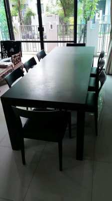 CHRISTMAS SALE!  ITALIAN POLIFORM DINING TABLE 8 LEATHER CHAIRS