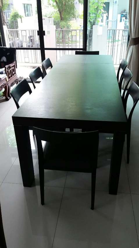 CHRISTMAS SALE!  ITALIAN POLIFORM DINING TABLE 8 LEATHER CHAIRS